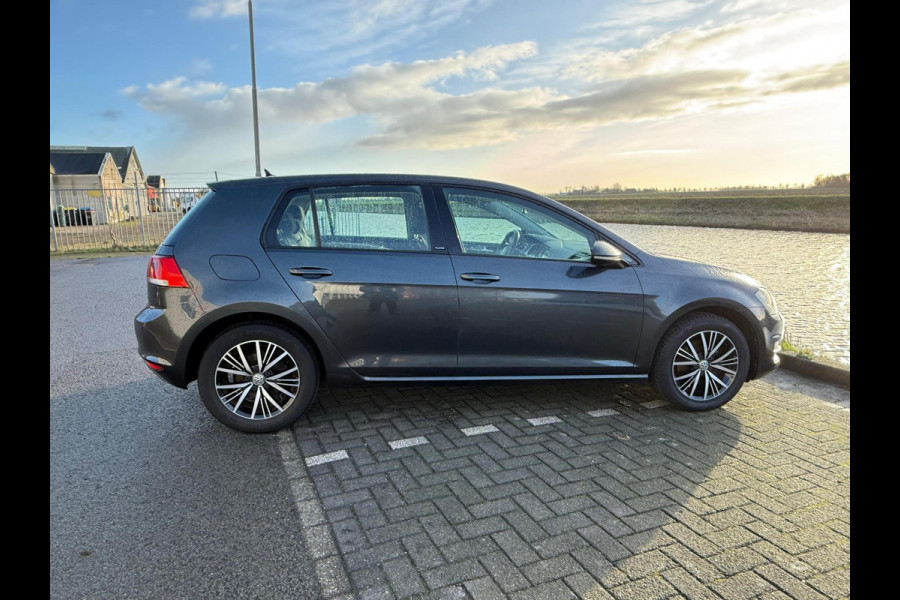 Volkswagen Golf 1.4 TSI ACT DSG Allstar ed. / Carplay / stoelverwarming / cruise nieuwstaat