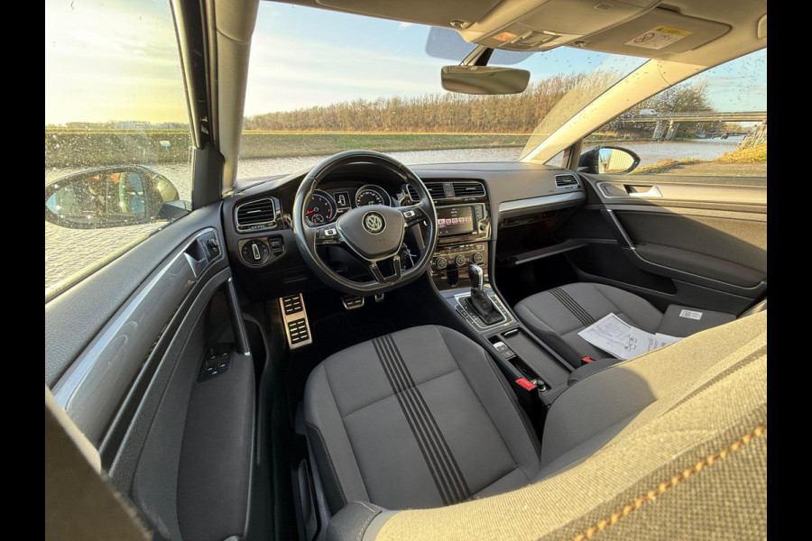 Volkswagen Golf 1.4 TSI ACT DSG Allstar ed. / Carplay / stoelverwarming / cruise nieuwstaat