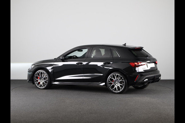 Audi RS3 Sportback 2.5 TFSI RS 3 quattro Panoramadak, RS-sportuitlaatsysteem, comfortpakket Pro, topsnelheid 280 km/h