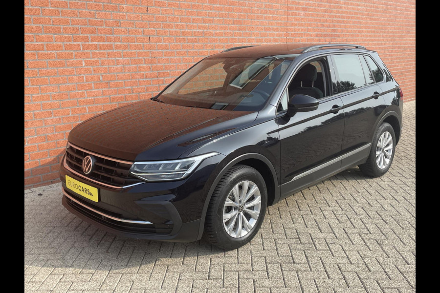 Volkswagen Tiguan 1.5 TSI 150pk DSG Life | Panoramadak | Navigatie | d.m.v. Apple Carplay / Android Auto | Parkeersensoren | Adaptive Cruise Control | Stoel- en stuurverwarming | Ledverlichting | Getinte ramen | Climate Control