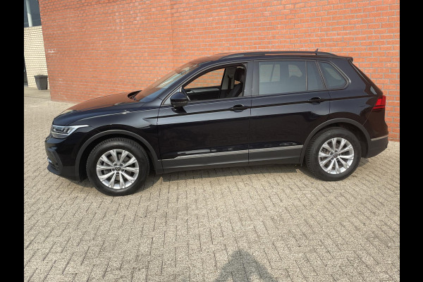 Volkswagen Tiguan 1.5 TSI 150pk DSG Life | Panoramadak | Navigatie | d.m.v. Apple Carplay / Android Auto | Parkeersensoren | Adaptive Cruise Control | Stoel- en stuurverwarming | Ledverlichting | Getinte ramen | Climate Control