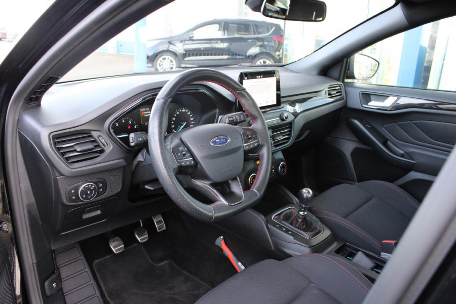 Ford FOCUS Wagon 1.0 EcoBoost ST Line Business | Airco | Parkeersensoren | Cruise Control | Navigatie | AppleCarplay/AndoidAuto |