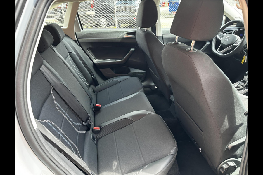 Volkswagen Taigo 1.0 TSI 110pk DSG Style | Navigatie | Apple Carplay/Android Auto | Parkeersensoren | Camera | Blind Spot Assist | Adaptive Cruise Control | Stoelverwarming | Ledverlichting | Climate Control