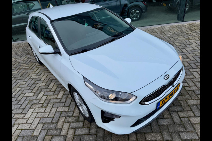 Kia Ceed 1.0 T-GDi DynamicLine CarPlay, Climate, Camera, Navi