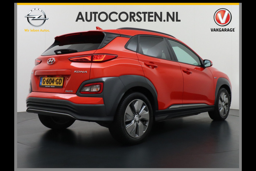 Hyundai Kona EV 64 kWh 204pk Leer Navi Camera Schuifdak Standkachel Elektr.Stoelen+Verwarmd+Ventilatie-koeling ! Adaptive Cruise/Stop&Go Zelf Heerlijke, sterke FEV , Enorm Efficient en Grootste accu  444km wltp range 48.000 nieuw!