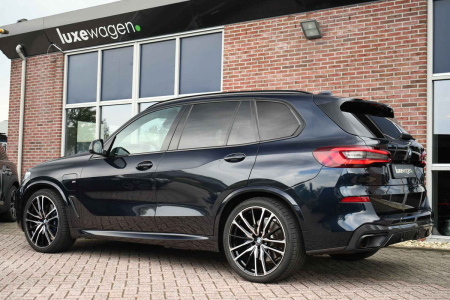 BMW X5 xDrive45e M-Sport M-zetels Pano Trekh Soft-close 360 HUD 22inch Laser