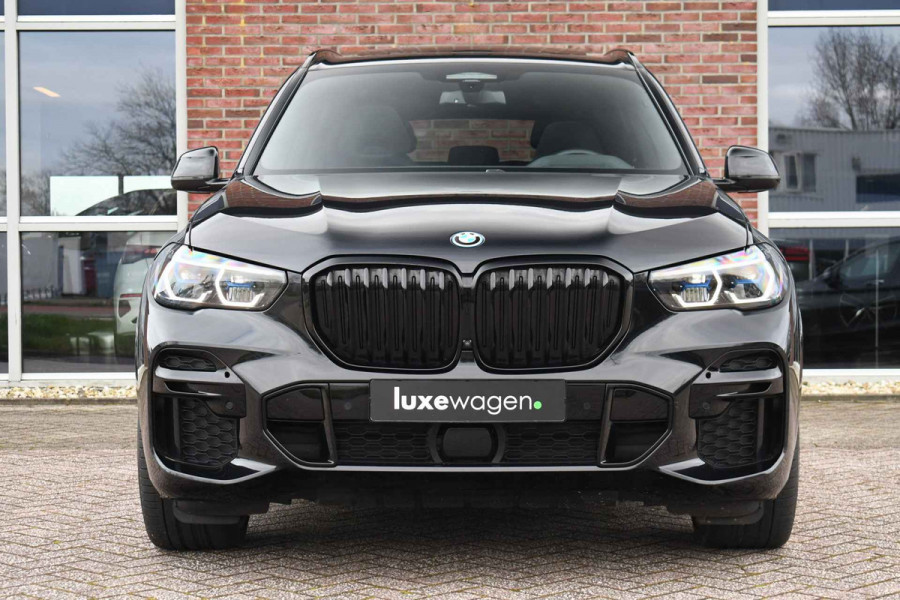 BMW X5 xDrive45e M-Sport M-zetels Pano Trekh Soft-close 360 HUD 22inch Laser