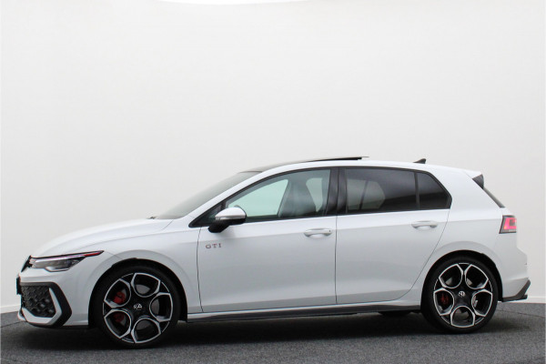 Volkswagen Golf 8.5 2.0 TSI DSG GTI IQ. LIGHT, DCC, ACC, 360° Camera, Panoramadak, Harman/Kardon, Keyless