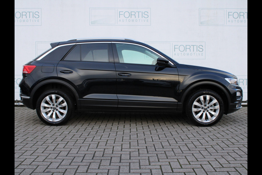 Volkswagen T-Roc 1.5 TSI Style Business NL AUTO | AUTOMAAT | TREKHAAK | CARPLAY