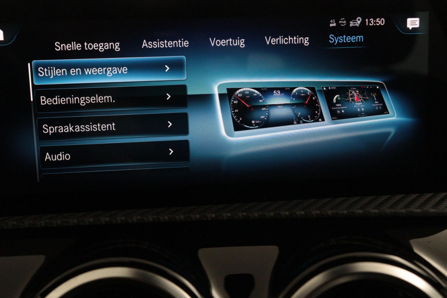 Mercedes-Benz A-Klasse 180 Business Solution (NAVIGATIE, STOELVERWARMING, CAMERA, PDC, 1e EIGENAAR, GOED ONDERHOUDEN)