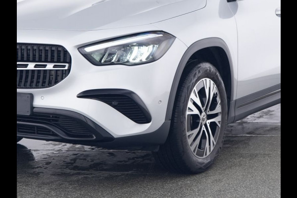 Mercedes-Benz GLA 250 e Face Lift Plug-In Hybride | Night Pakket | Dodehoek assist |11 kW Laden | Led koplampen | Achteruitrijcamera | Stuur en stoelverwarming | Inclusief 24 maanden MB Certified garantie voor Europa.