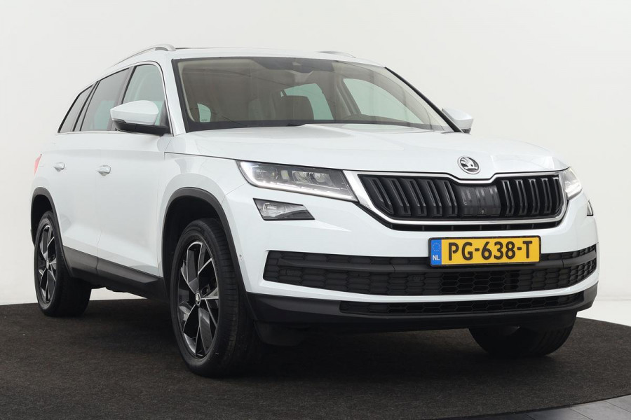 Škoda Kodiaq 1.4 TSI Style | Panoramadak | Trekhaak | Stoelverwarming | Adaptive cruise | Canton Sound | 360 camera | Carplay | Leder/Alcantara | Memory | Full LED | Keyless | Park Assist