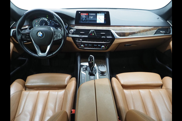 BMW 5 Serie Touring 530i High Executive | Head Up | Leder | Keyless | Camera | Trekhaak