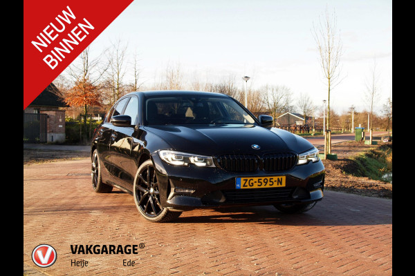 BMW 3-serie 320i Executive Edition | Apple Carplay | Black Optic | 19-Inch | NL-Auto |