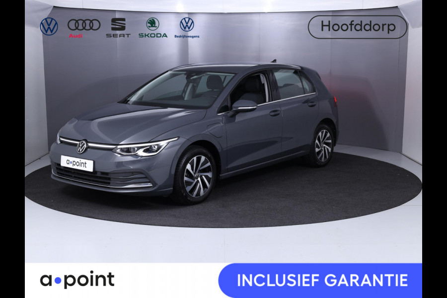 Volkswagen Golf 1.4 eHybrid Style 204 pk Automaat (DSG) | Navigatie | Parkeersensoren | Adaptieve cruise control | Stoelverwarming |