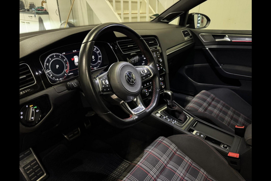 Volkswagen Golf 2.0 TSI GTI Performance|PANO|KEYLESS|FULL OPTION