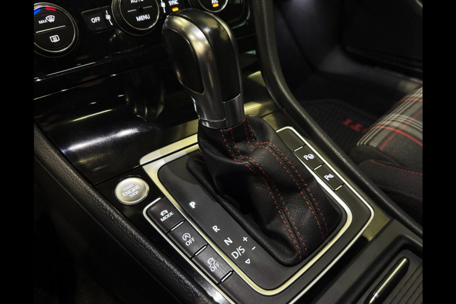 Volkswagen Golf 2.0 TSI GTI Performance|PANO|KEYLESS|FULL OPTION