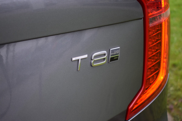 Volvo XC90 T8 390 PK Automaat Twin Engine AWD 2400kg trekgewicht | 360 camera | Leder | Stoelverwarming | Elektr. stoel | ACC | Blis | 19"LMV 2400kg trekgewicht