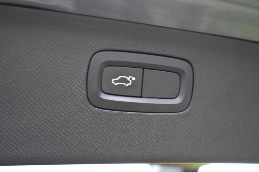 Volvo XC90 T8 390 PK Automaat Twin Engine AWD 2400kg trekgewicht | 360 camera | Leder | Stoelverwarming | Elektr. stoel | ACC | Blis | 19"LMV 2400kg trekgewicht