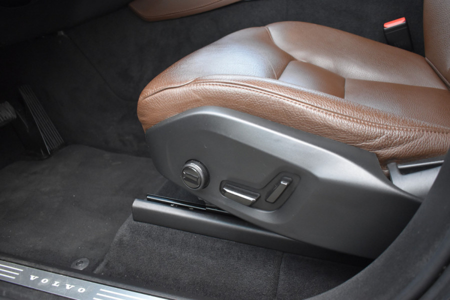 Volvo XC90 T8 390 PK Automaat Twin Engine AWD 2400kg trekgewicht | 360 camera | Leder | Stoelverwarming | Elektr. stoel | ACC | Blis | 19"LMV 2400kg trekgewicht