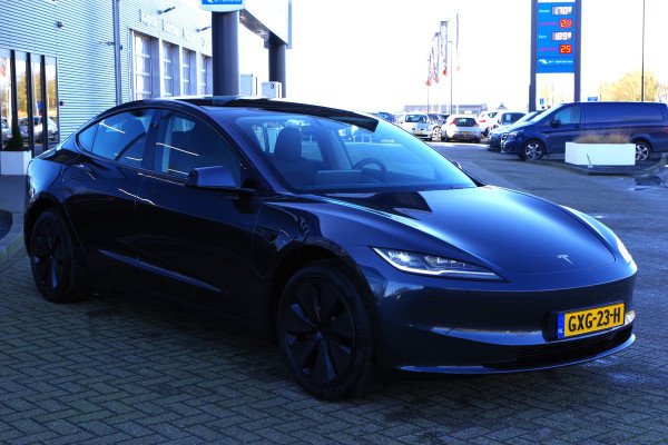 Tesla Model 3 Long Range RWD 78 kWh *PER-DIRECT LEVERBAAR*, Panoramadak, 4 x Stoelverwarming, Entertainment, 360 Camera