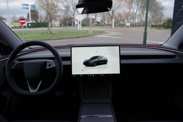 Tesla Model 3 Long Range RWD 78 kWh *PER-DIRECT LEVERBAAR*, Panoramadak, 4 x Stoelverwarming, Entertainment, 360 Camera