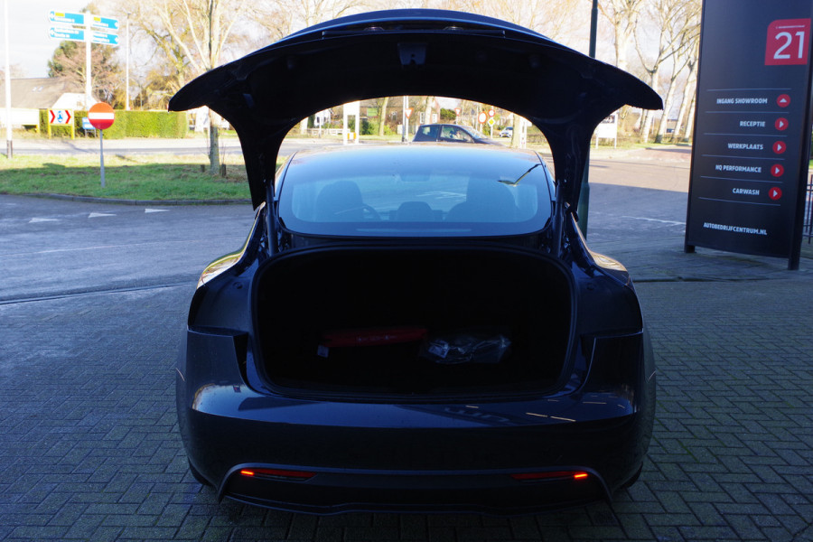 Tesla Model 3 Long Range RWD 78 kWh *PER-DIRECT LEVERBAAR*, Panoramadak, 4 x Stoelverwarming, Entertainment, 360 Camera