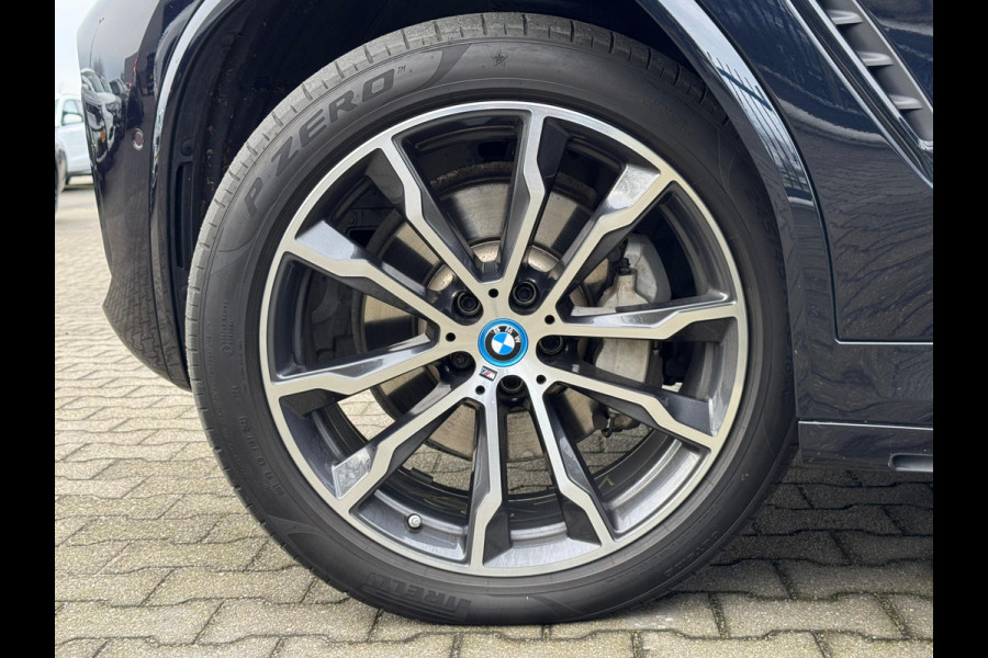 BMW X3 xDrive30e M Sport Plug In Hybrid Dealer O.H. PHEV | Panodak | Adaptive Cruise | 21"L.M | Head Up | Lederen Sportstoelen | Stuurverwarming | Keyless | Adaptive LED | Apple Carplay |