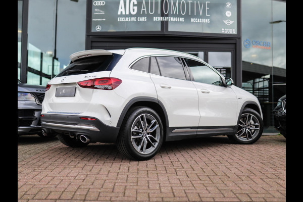 Mercedes-Benz GLA AMG 35 4MATIC | Trekhaak |  Camera | Pano | Sfeerverlichting | Stoelverw.