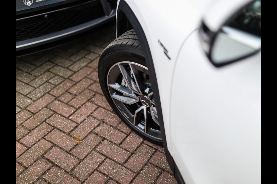 Mercedes-Benz GLA AMG 35 4MATIC | Trekhaak |  Camera | Pano | Sfeerverlichting | Stoelverw.