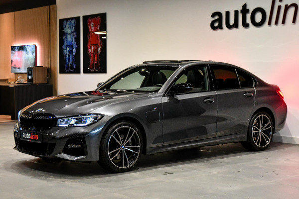 BMW 3-serie 320e M-Sport, Aero, Pano, Laser, Camera, Keyless, BTW, Sfeer, Hifi, Trekhaak, CarPlay!