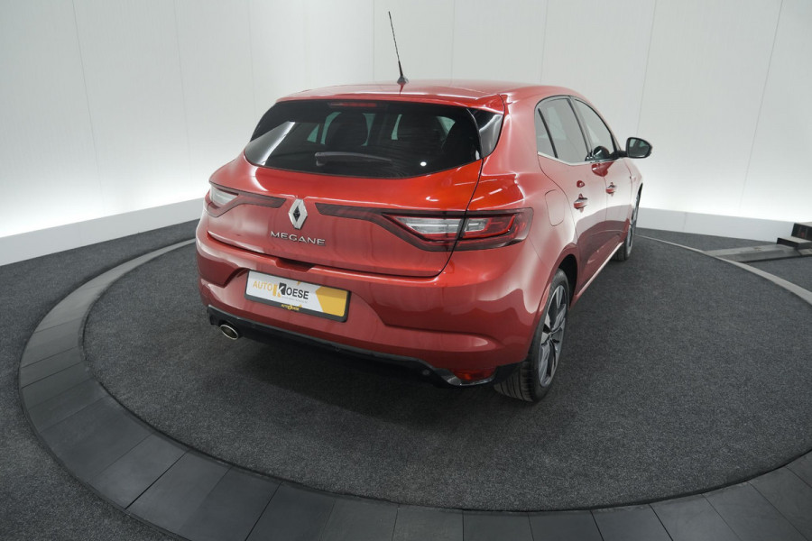 Renault Mégane TCe 140 Limited | Camera | Apple Carplay | Parkeersensoren | Navigatie