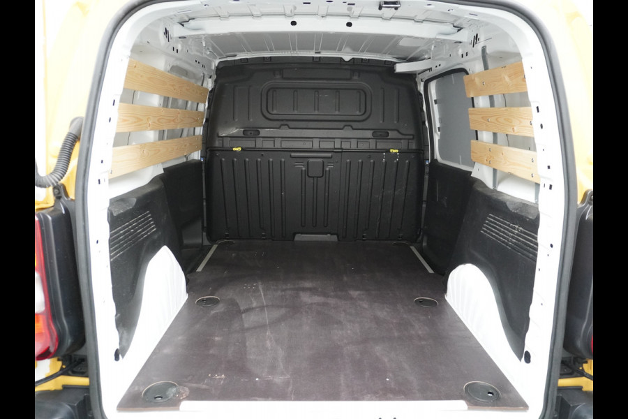 Opel Combo 1.5D L1H1 Edition 11x Op voorraad! 3-Persoons Airco Cruise Control Bluetooth Elektr.ramen Elektr.spiegels+Verwarmd Centr.Vergr+a Schuifdeur Betonplex vloer Lat om Lat betimmering