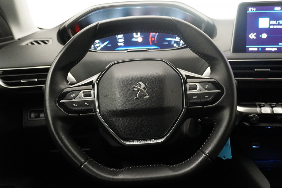 Peugeot 3008 BWJ 2020 | 131 PK Blue Lease Executive | CLIMA | NAVI | TREKHAAK | CRUISE | PDC | DAB |