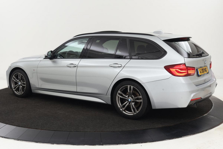 BMW 3 Serie 318i M-Sport | Panoramadak | Leder | Stoelverwarming | Full LED | Camera | Sportstoelen | DAB | Climate control | Bluetooth