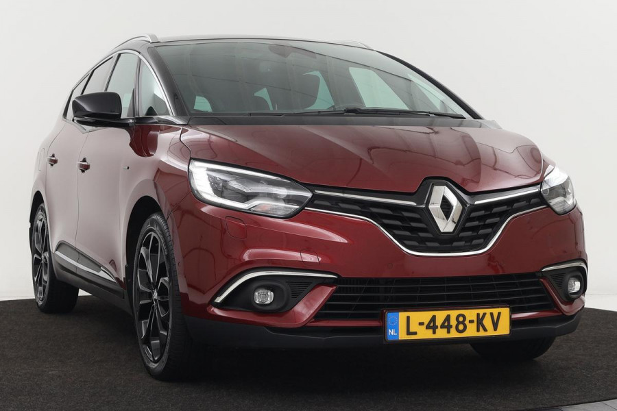 Renault Grand Scénic 1.3 TCe Black Edition | Panoramadak | Trekhaak | Adaptive cruise | Stoelverwarming | Head-Up | Camera | Carplay | Leder/Alcantara | Navigatie