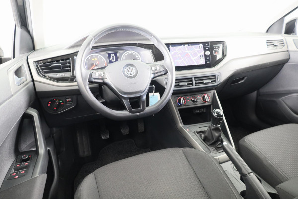 Volkswagen Polo 1.0 TSI Comfortline 95 pk | Navigatie | Adaptieve cruise control | Airco | Apple Carplay/Android Auto | Getint glas |