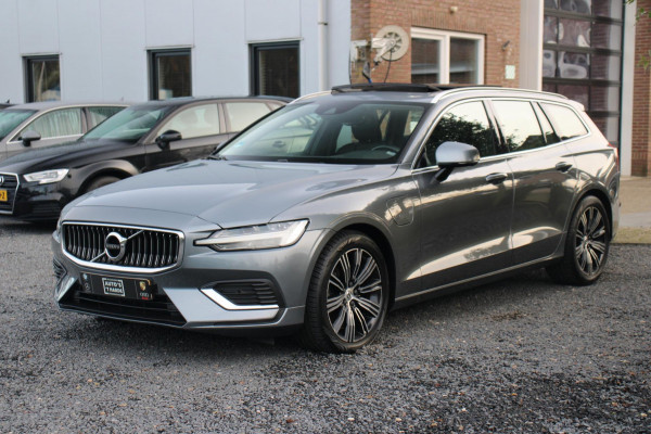 Volvo V60 2.0 T8 Twin Engine AWD Inscription 390 PK Pano Trekhaak Leder Blis 18''