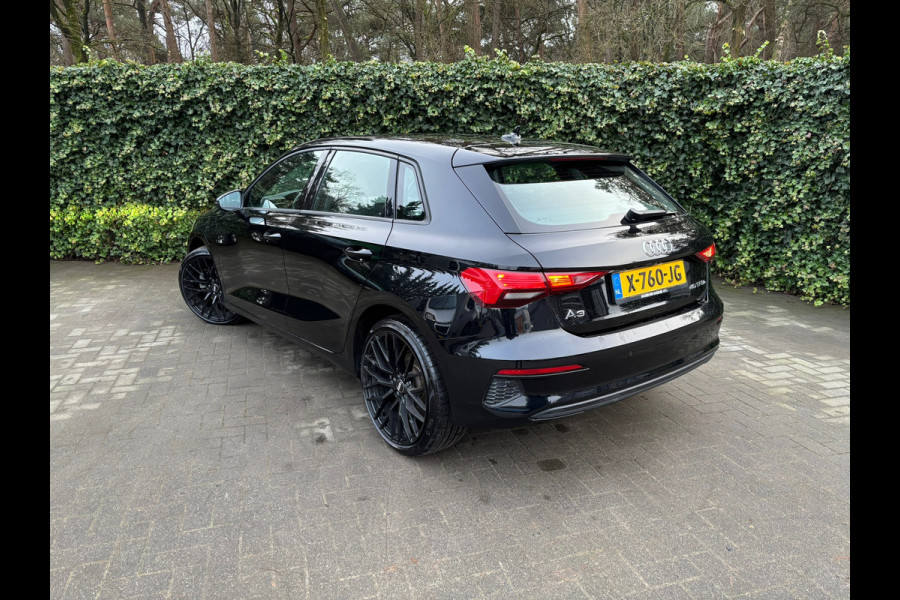 Audi A3 Sportback 40 TFSI e 204PK Business Black edition | Virtual | Soundgenerator | Front-Assist | Lane Warning | Drive-select |