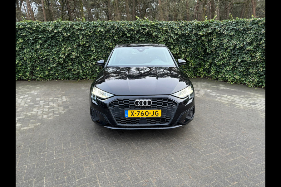 Audi A3 Sportback 40 TFSI e 204PK Business Black edition | Virtual | Soundgenerator | Front-Assist | Lane Warning | Drive-select |