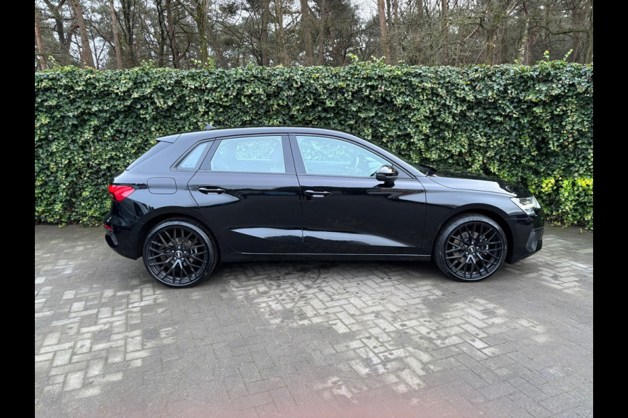 Audi A3 Sportback 40 TFSI e 204PK Business Black edition | Virtual | Soundgenerator | Front-Assist | Lane Warning | Drive-select |