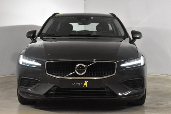 Volvo V60 B3 163PK Essential Edition / Navigatie / Camera / Parkeersensoren / Stuur-Stoelverwarming / 18'' LM Velgen / Trekhaak /