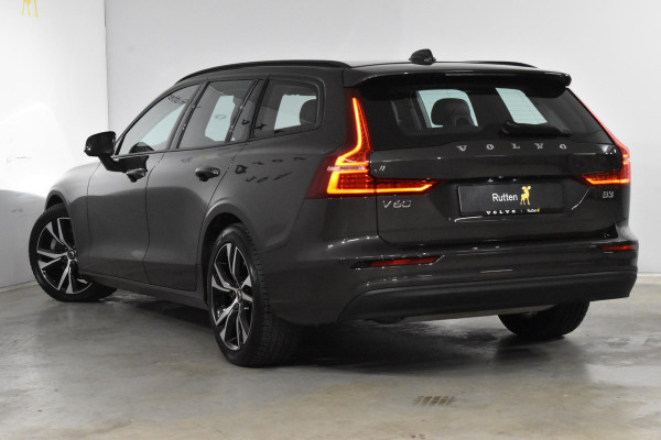 Volvo V60 B3 163PK Essential Edition / Navigatie / Camera / Parkeersensoren / Stuur-Stoelverwarming / 18'' LM Velgen / Trekhaak /