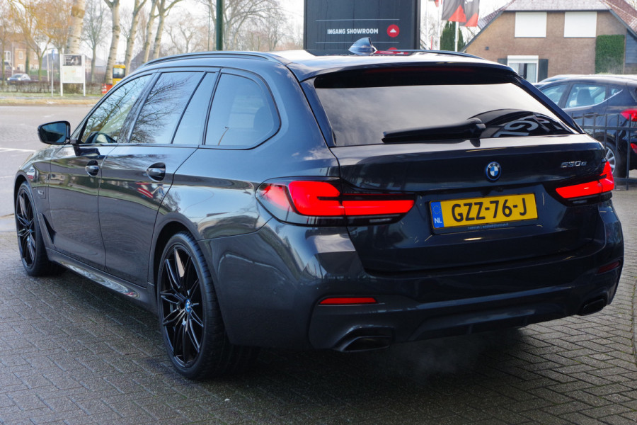 BMW 5 Serie Touring 530e 293 PK M-Sport Business Edition Plus, Panoramadak, Elek. Trekhaak, Leder, Head-Up