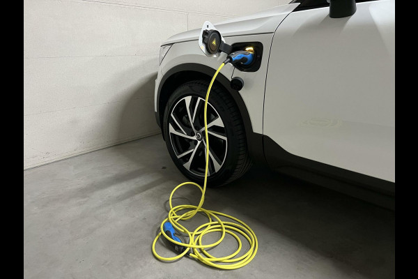 Volvo XC40 1.5 T5 Recharge R-Design Pano H/K 360 ACC NAP