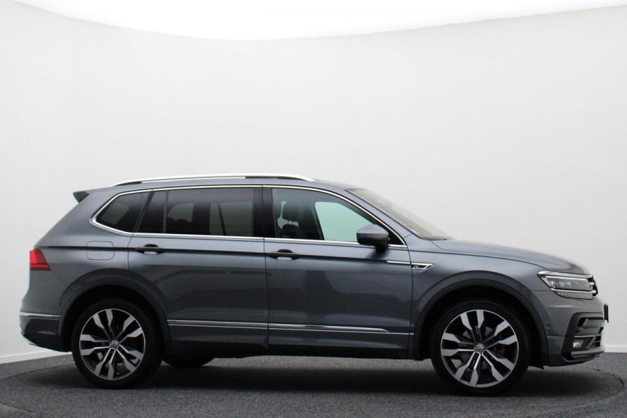 Volkswagen Tiguan Allspace 1.5 TSI DSG Highline Business R 7p. Virtual Cockpit, Panoramadak,  ACC, Apple Carplay, LED, DAB, Trekhaak, 20''