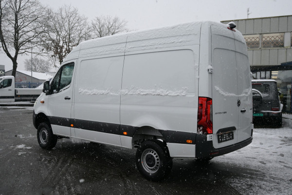 Mercedes-Benz Sprinter 319 CDI 4x4 L2H2 AWD Pro 4x4, LED verlichting, Smartphone integratie