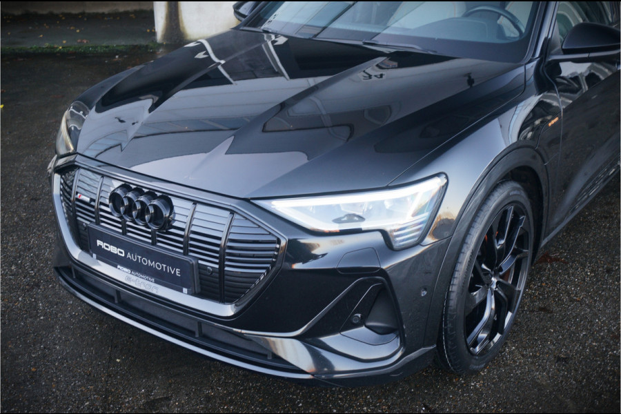 Audi e-tron 50 quattro S edition 71 kWh | S-Line | Panoramadak | Memory Seats | Trekhaak | Luchtvering | Stoelverwarming | Stoelkoeling | Cruise Control | Camera | Keyless | Matrix LED | Leder |