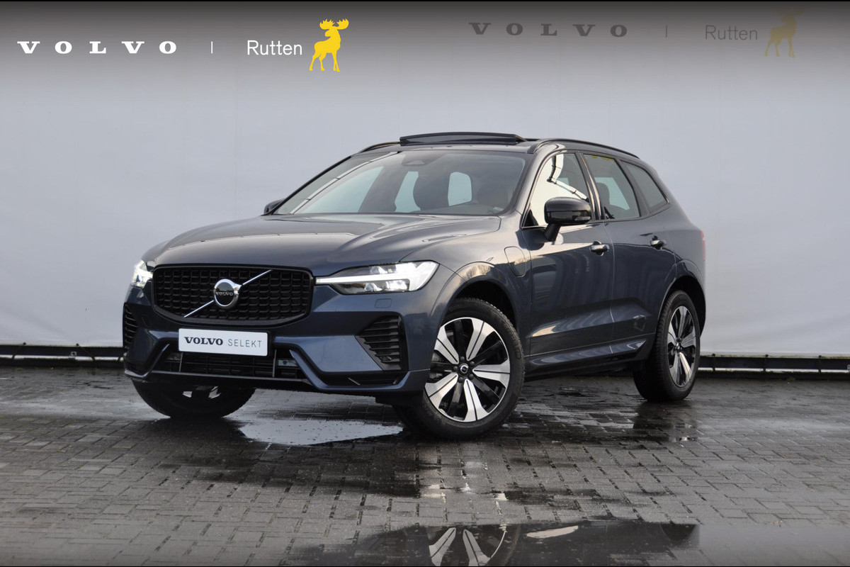 Volvo XC60 T6 350PK Long Range AWD Plus Dark / Adaptieve cruise control / Pilot Assist / Panoramisch schuif-kantel dak / Lederen bekleding / Elektrisch bedienbare voorstoelen met geheugen / Stoelverwarming voor en achter / Apple Carplay /