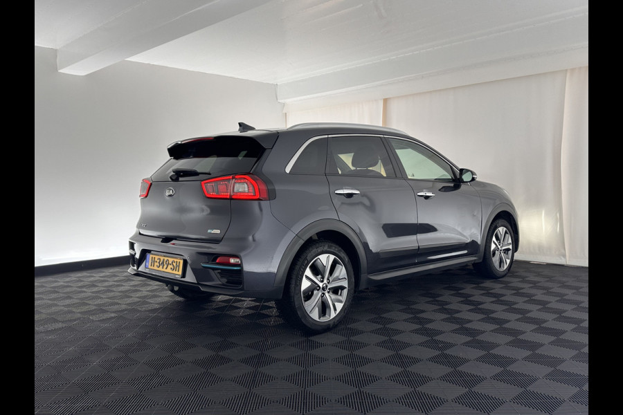 Kia e-Niro ExecutiveLine 64 kWh Aut. *FULL-LEATHER | JBL-AUDIO | FULL-LED | NAVI-FULLMAP | DAB | ADAPT.CRUISE | CAMERA | MEMORY-PACK | LANE-ASSIST | KEYLESS | DIGI-COCKPIT | SHIFT-PADDLES | COMFORT-SEATS | 17"ALU*